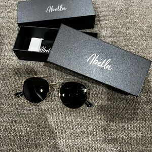 Aviator sunglasses